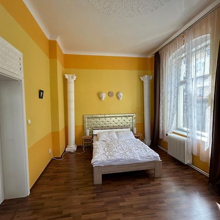 Schloss Ambras Маріанські Лазні Екстер'єр фото