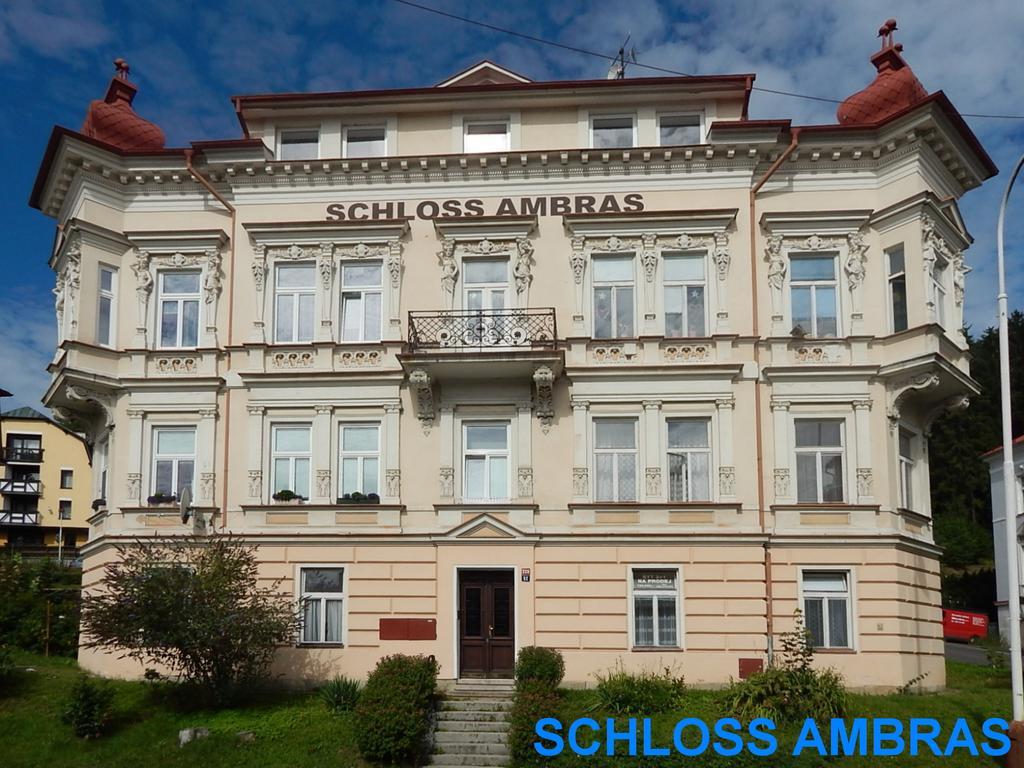 Schloss Ambras Маріанські Лазні Номер фото